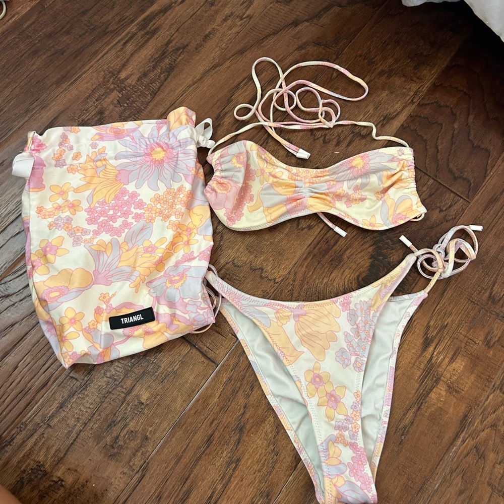 triangl bikini